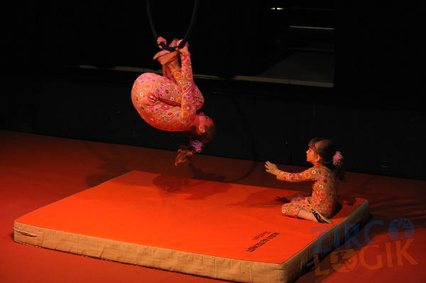 small-girl-on-ring