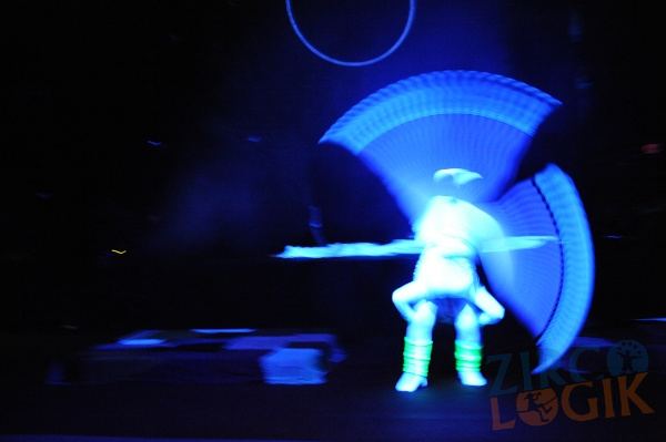 blacklight 02